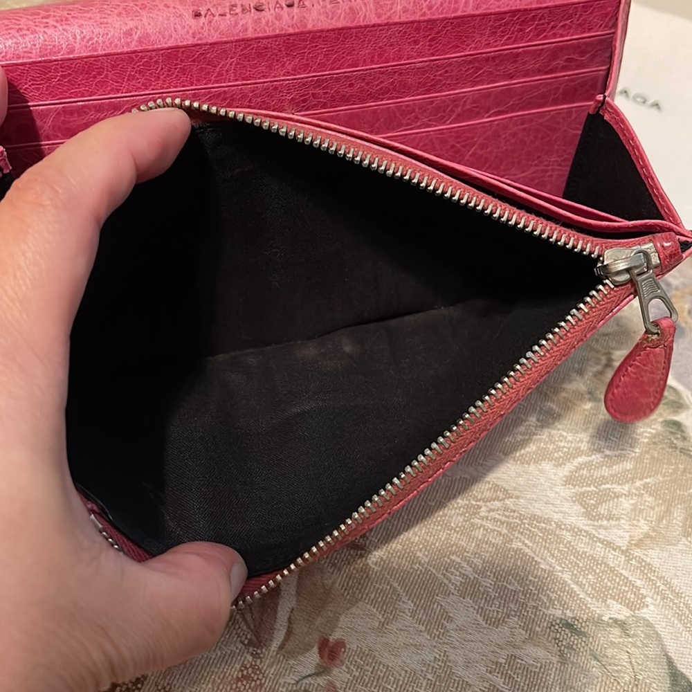 Authentic Balenciaga Wallet - Picture 10 of 17